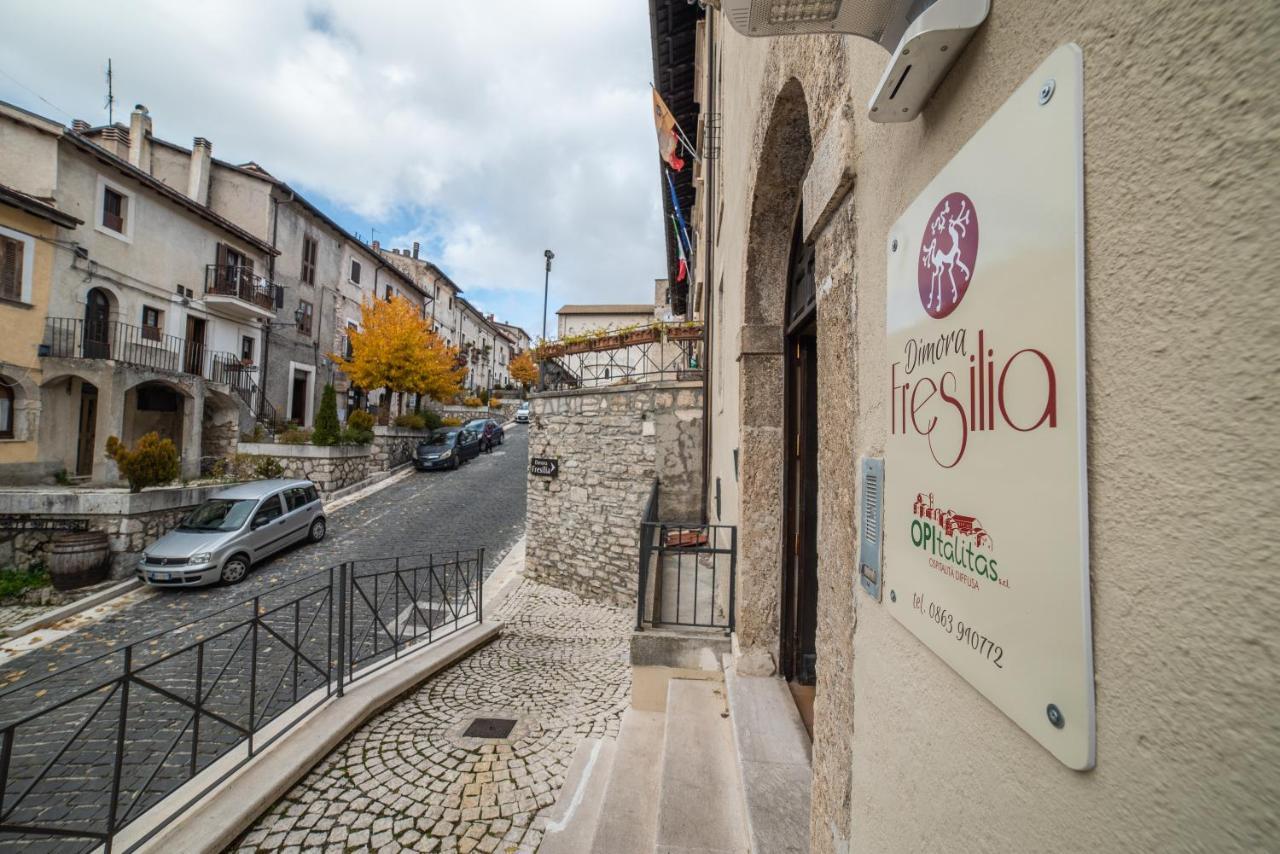 Dimora Fresilia Casa Vacanze Опи Екстериор снимка